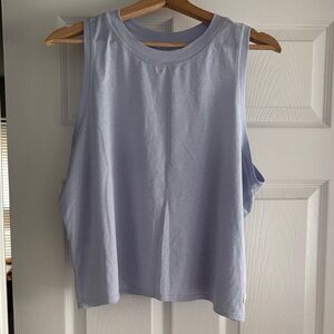 Vuori Energy Tank in periwinkle
